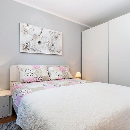 Apartment Manuel Пореч Екстер'єр фото