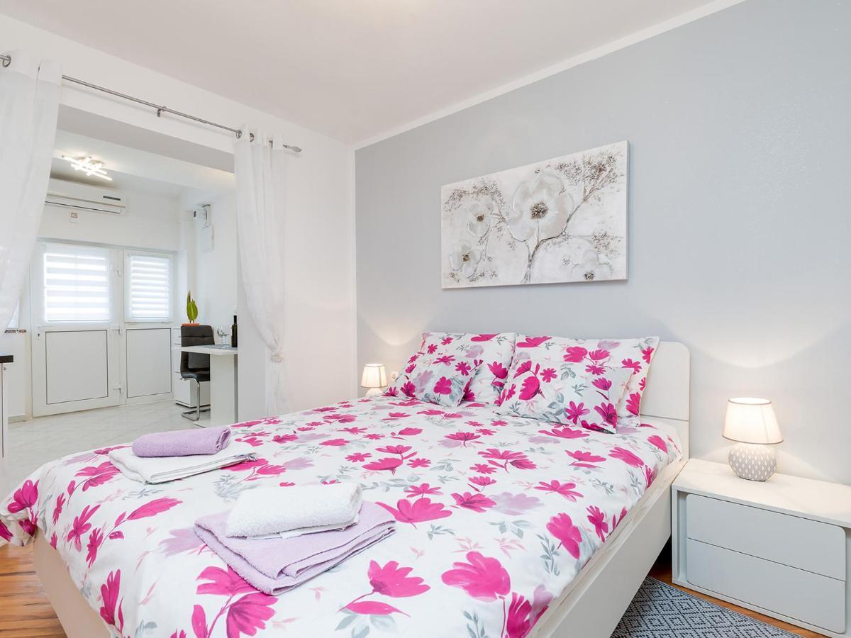 Apartment Manuel Пореч Екстер'єр фото