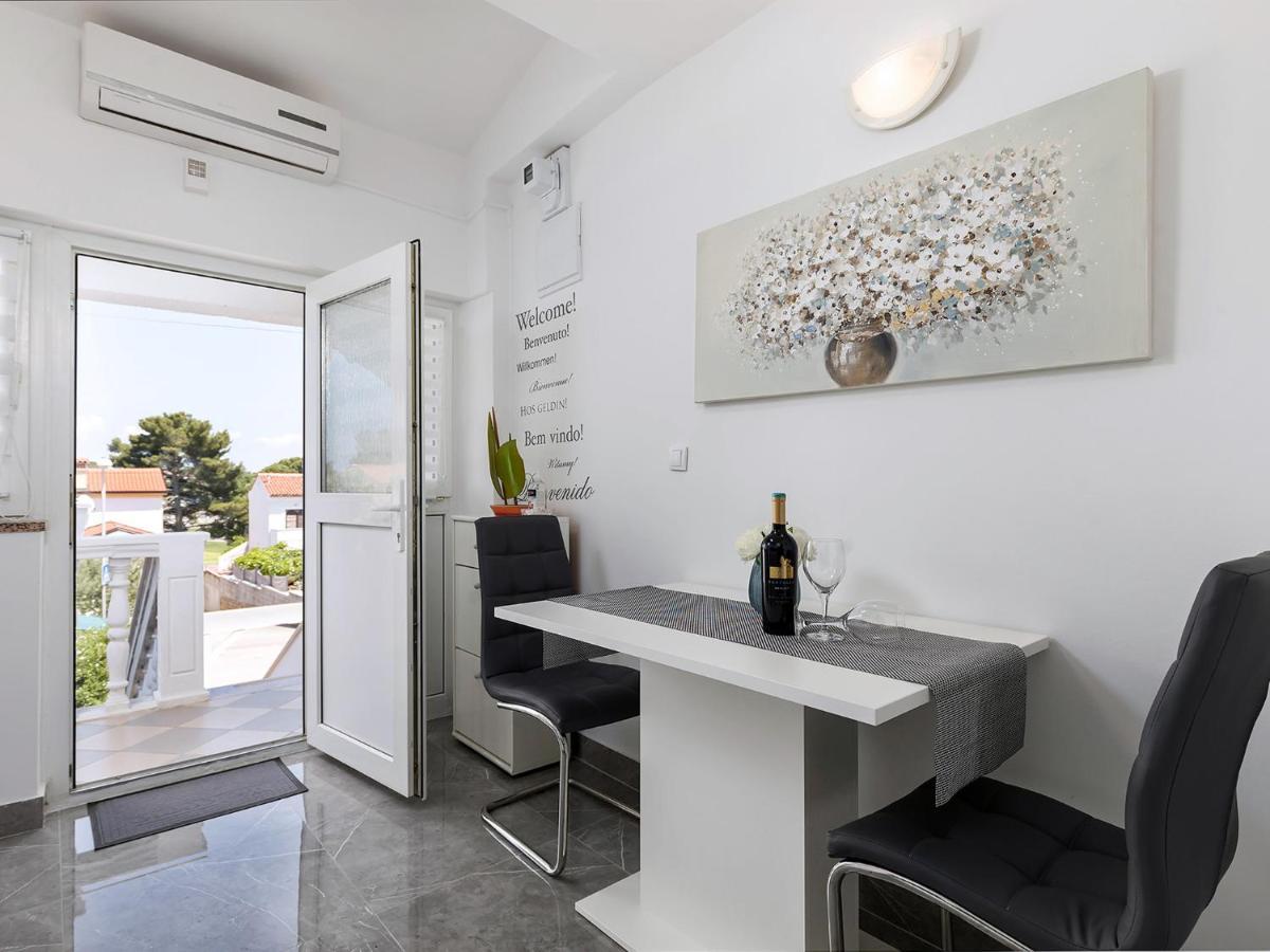 Apartment Manuel Пореч Екстер'єр фото