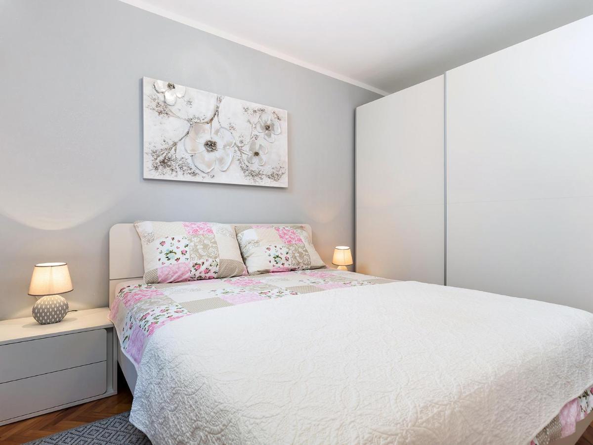 Apartment Manuel Пореч Екстер'єр фото